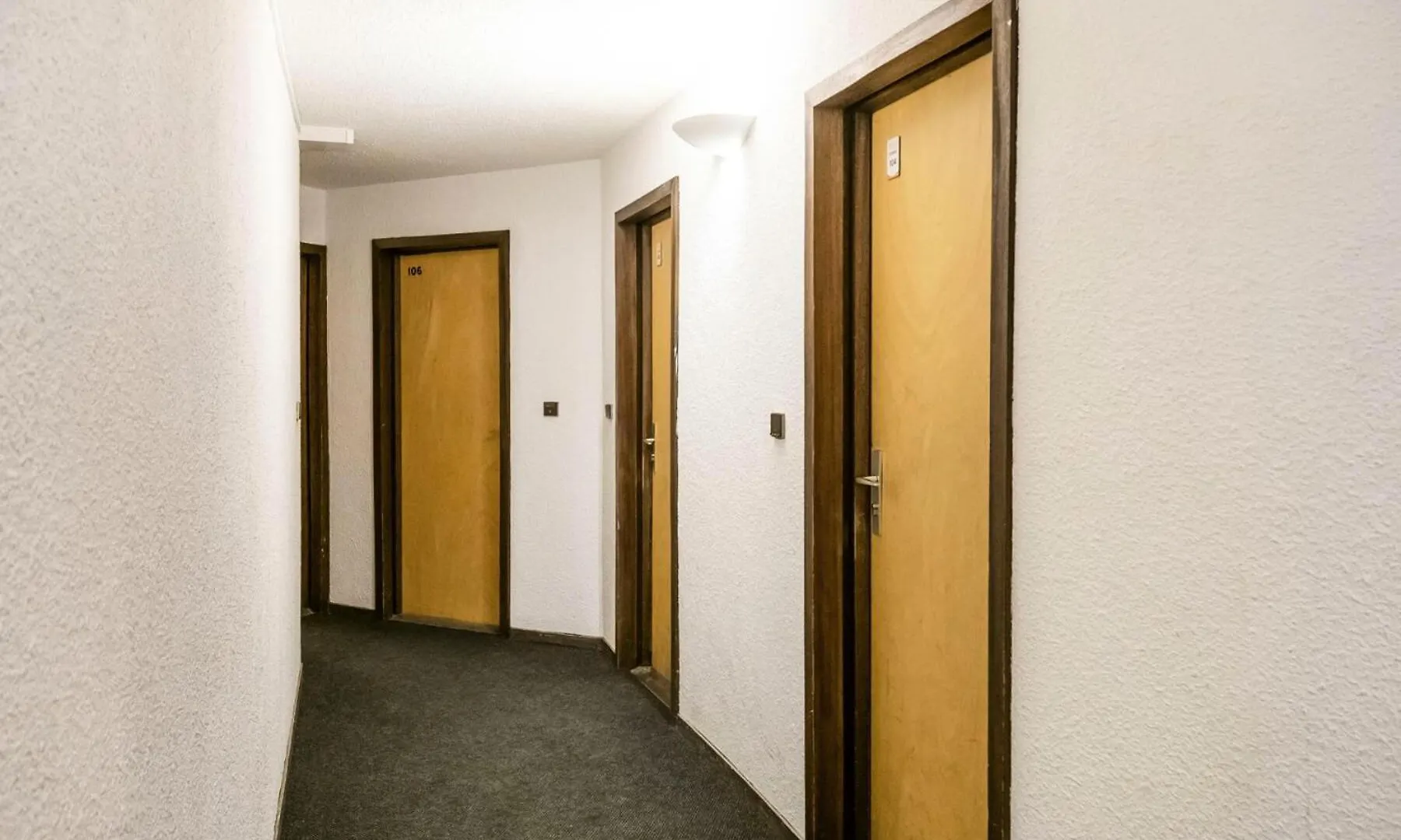 Residence Schuss - Val Thorens Location: Studio Cabine Pour 5 Personnes Dans Un Quartier Calme Mae-9036